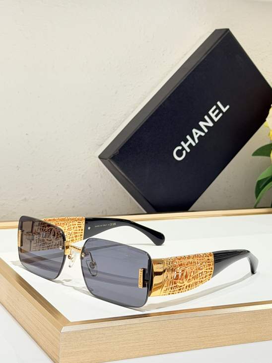 Picture of Chanel Sunglasses _SKUfw80443311fw